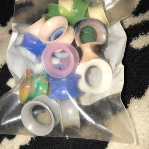 11 pairs of software plug earrings